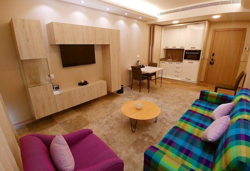 シニアスイート, Maximus Hotel Byblos