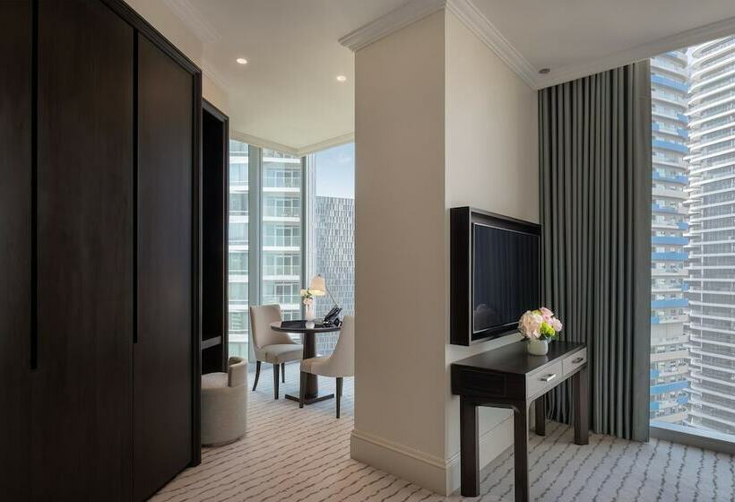 Номер Deluxe, Address Dubai Mall