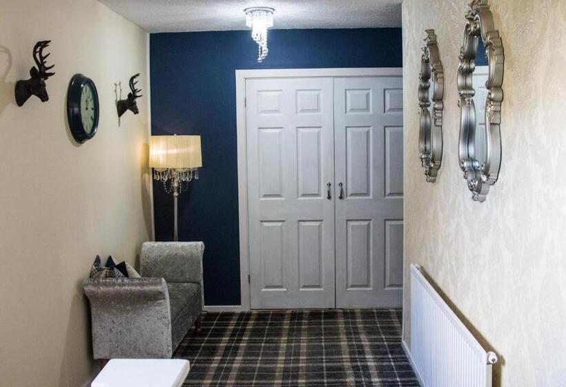 اتاق لوکس با تخت بزرگ, The White Hart Inn