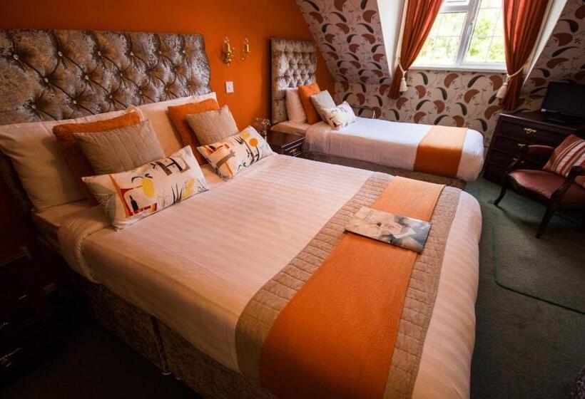 اتاق سوپریور سه تخته, The White Hart Inn