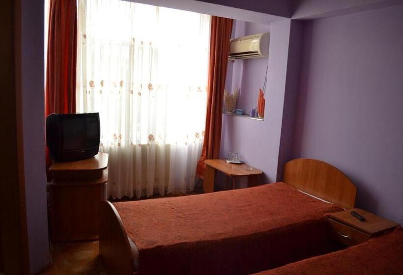 Номер Стандарт, Pension Coral