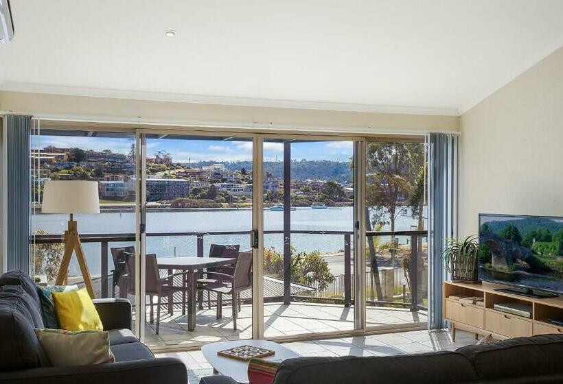 1 Bedroom Apartment Lake View, Sails Luxury Apartments Merimbula