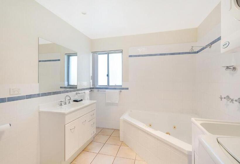 Апартаменты 3 Спальни, Sails Luxury Apartments Merimbula