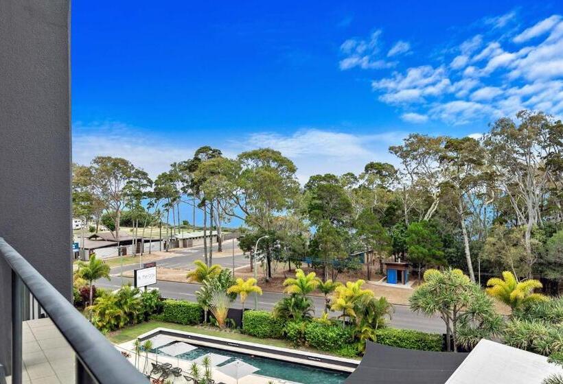 침실 3개 아파트, The Bay Apartments