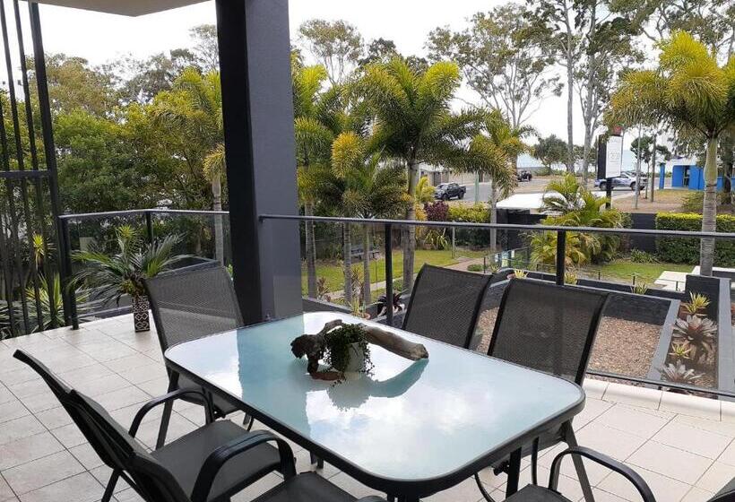 آپارتمان 1 خوابه با چشم‌انداز استخر, The Bay Apartments