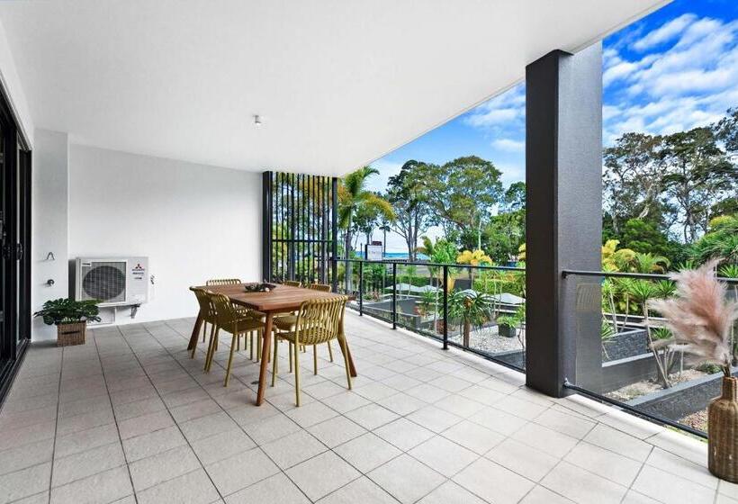 3 Bedroom Apartment Pool View, The Bay Apartments