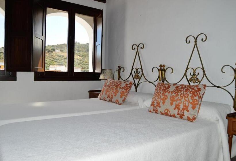 Апартаменты 2 Спальни, Apartamentos Turísticos   Hostal Los Alisos