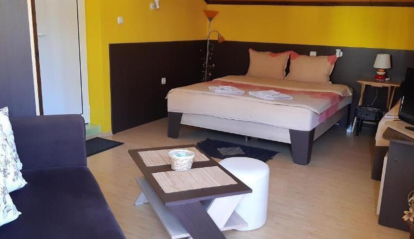 标准三人间, Guesthouse Geto