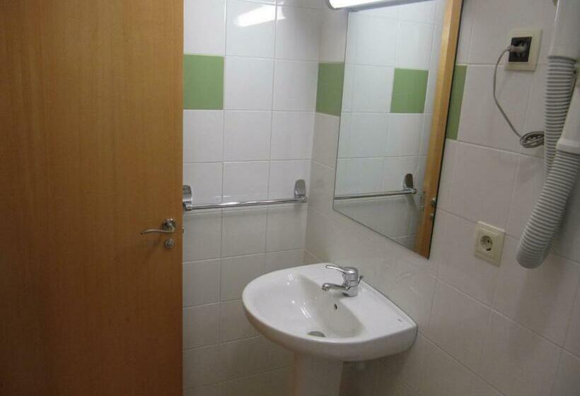 Номер Стандарт Индивидуальный, Hostal La Vila