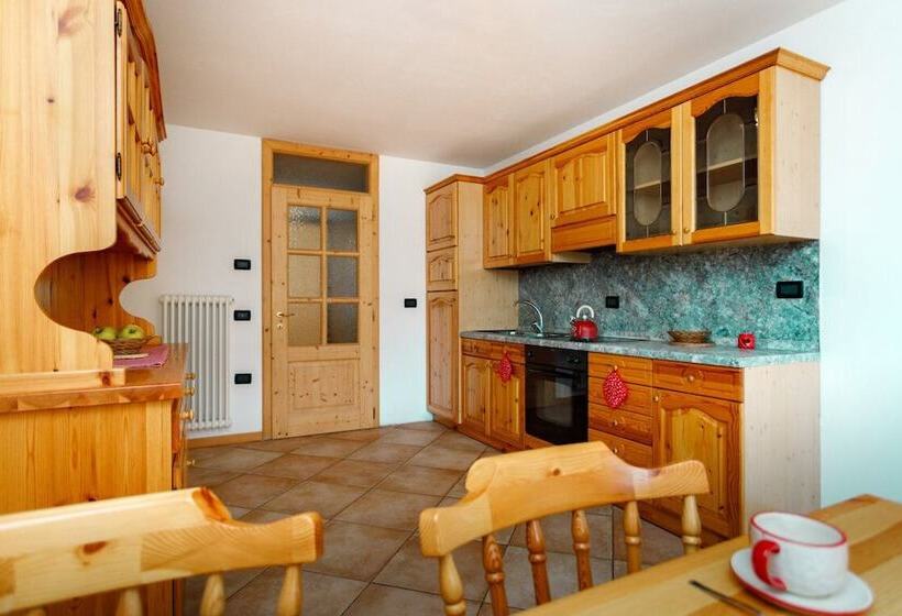 شقة غرفة واحدة, Residence Stella