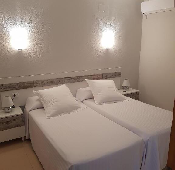 Номер Стандарт с Террасой, Hostal Ondina