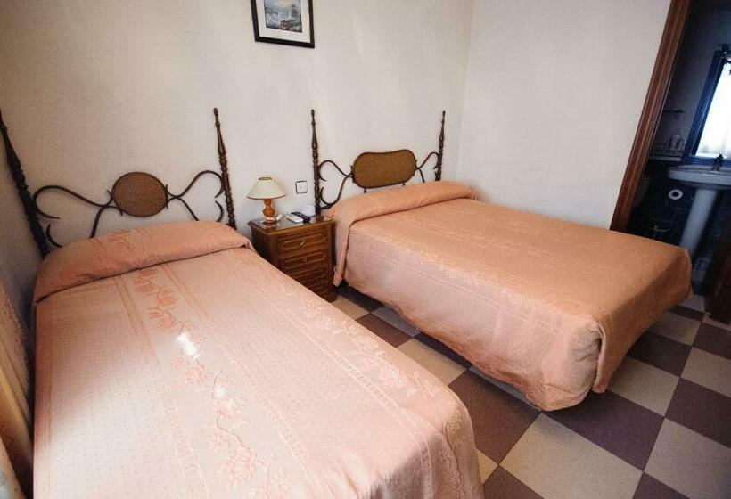 Номер Стандарт, Hostal Restaurante La Trucha
