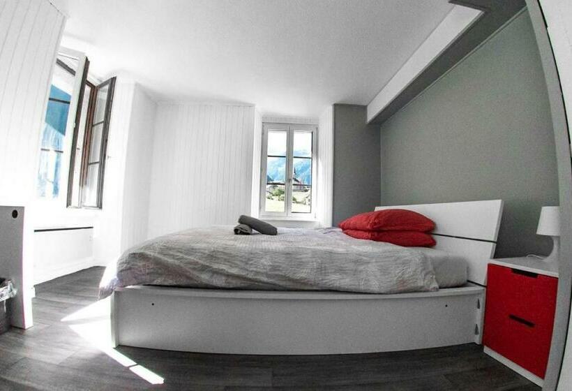 اتاق استاندارد یک تخته با سرویس بهداشتی مشترک, Auberge Du Mont Blanc