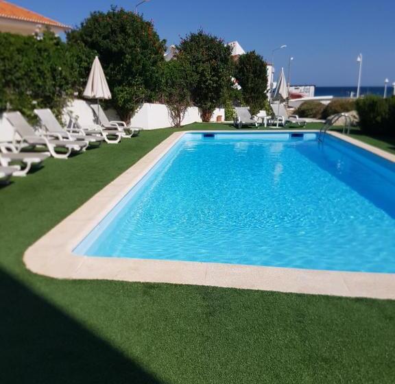 اتاق استاندارد سه تخته با بالکن, Casa Praia Mar