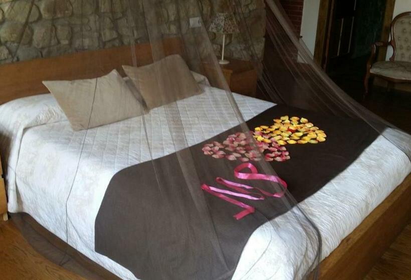 Quarto Estandar com Hidromassagem, Trisileja En Posada La Busta