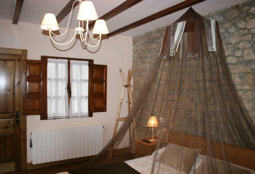 Номер Стандарт с Гидромассажем, Trisileja En Posada La Busta