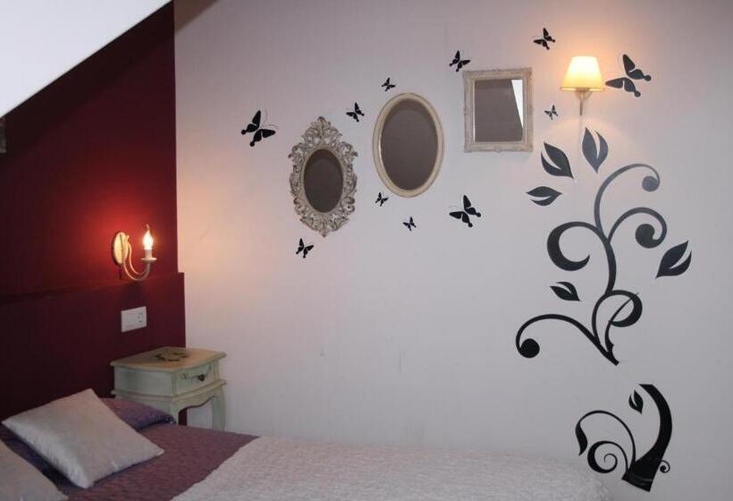 Quarto Estandar, Trisileja En Posada La Busta