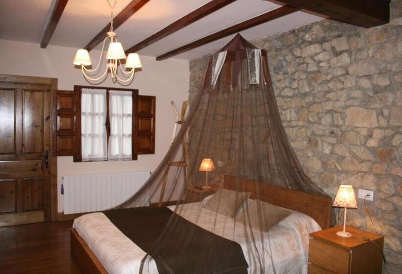Quarto Estandar com Hidromassagem, Trisileja En Posada La Busta