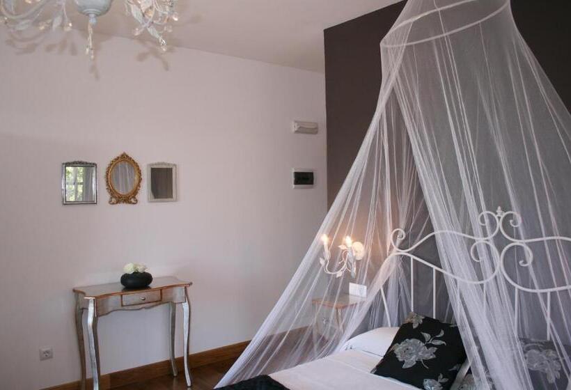 Quarto Estandar, Trisileja En Posada La Busta