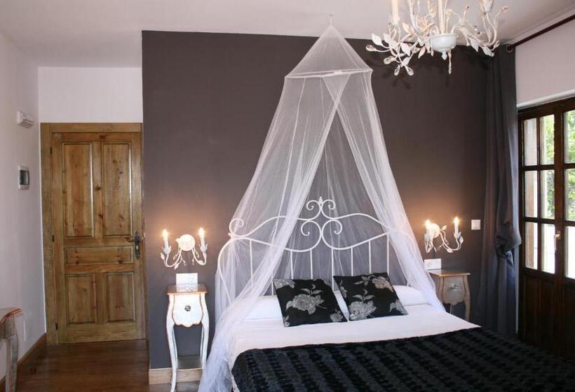 Quarto Estandar, Trisileja En Posada La Busta