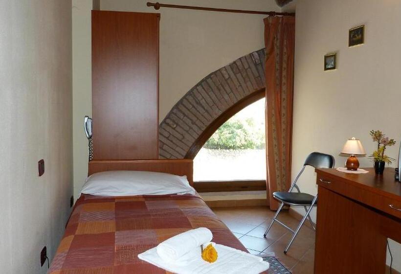 اتاق استاندارد یک نفره, Agriturismo Ai Due Volti