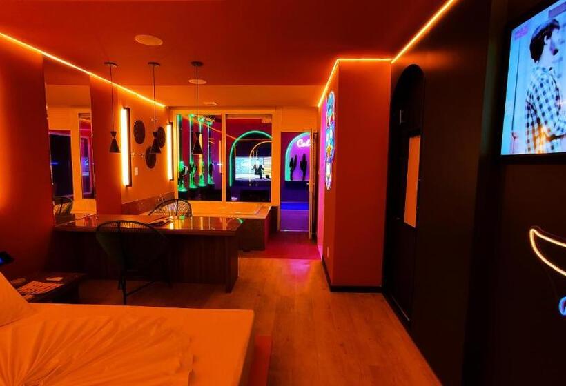 프리미엄 룸, Motel Le Monde
