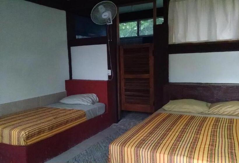 اتاق استاندارد با چشم‌انداز دریاچه, Zapote Tree Inn