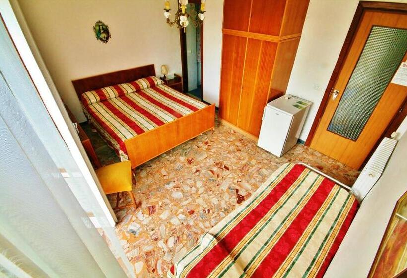 스탠다드 트리플 발코니 룸, Agriturismo Barilaro