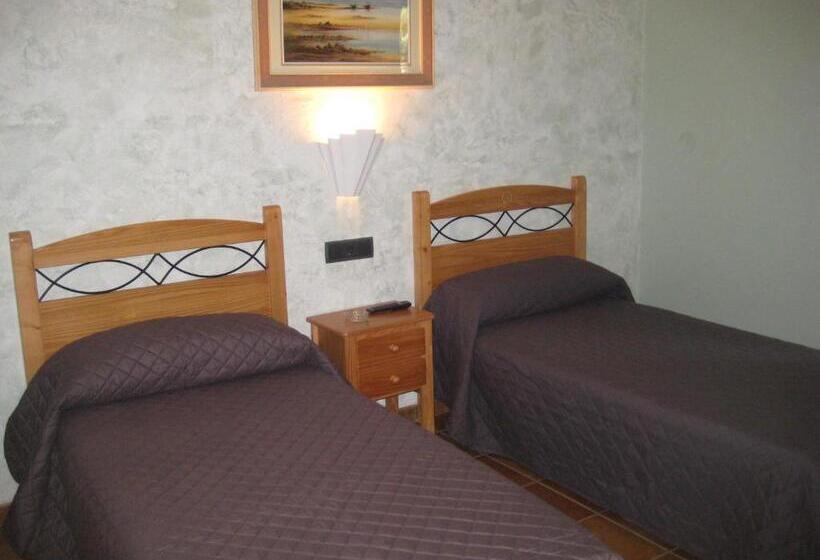 Номер Стандарт, Hostal Guarni
