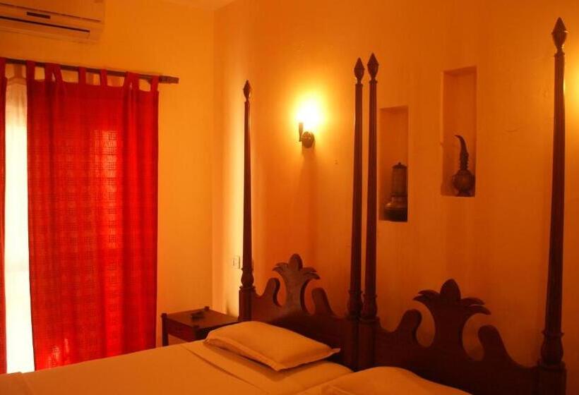 Номер Deluxe, Raintree Lodge