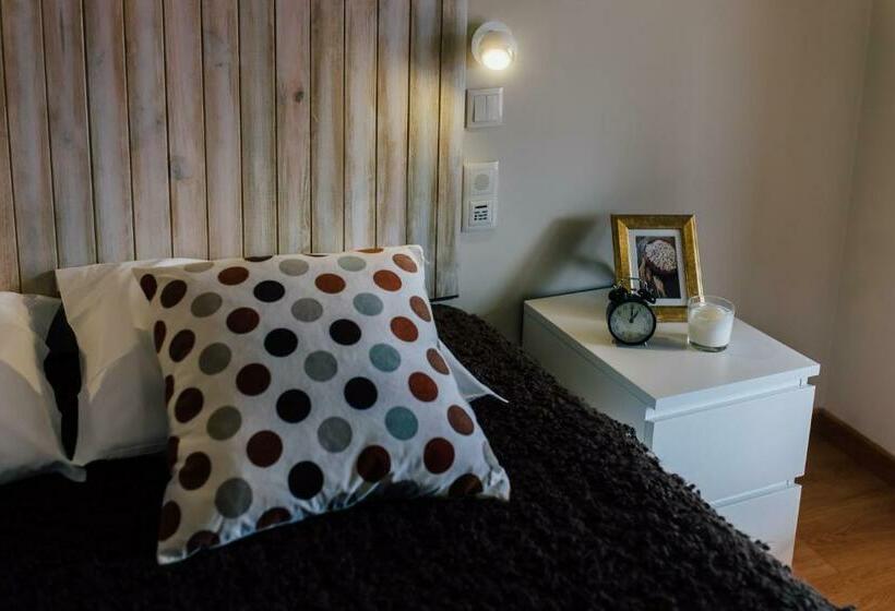 شقة غرفة واحدة, Vougaldeias Casas Da Seara