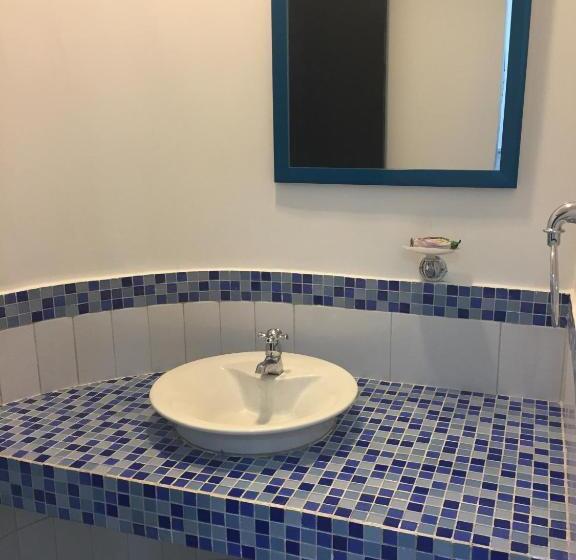 四人标准间, Hostal Central Beach