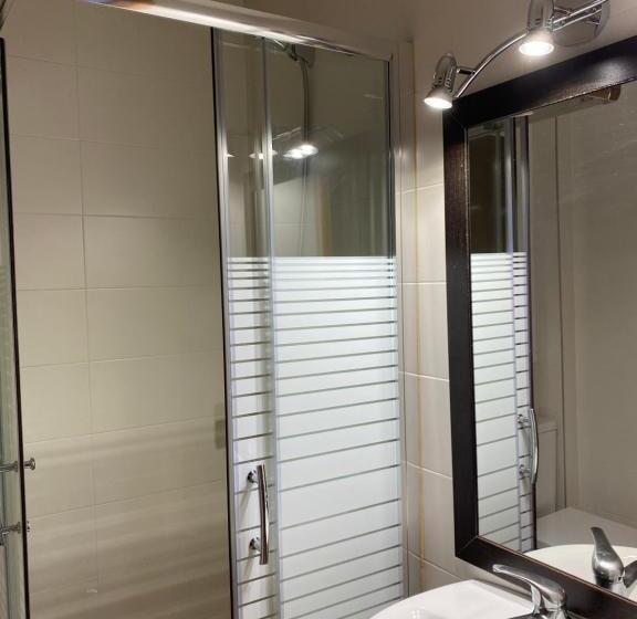Номер Стандарт, Hostal Alt Llobregat