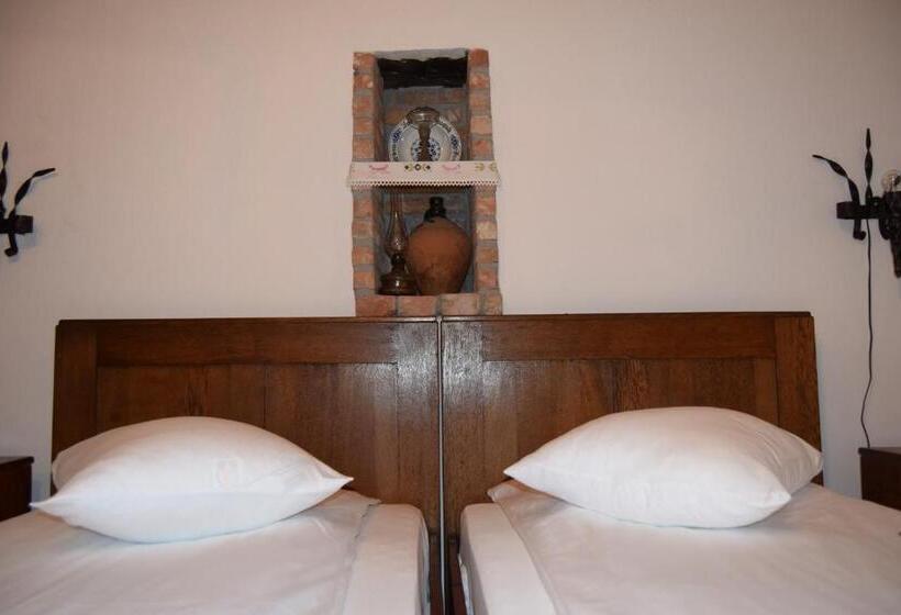 اتاق لوکس, Casa Saseasca