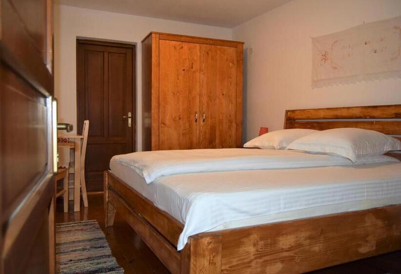 اتاق استاندارد, Casa Saseasca