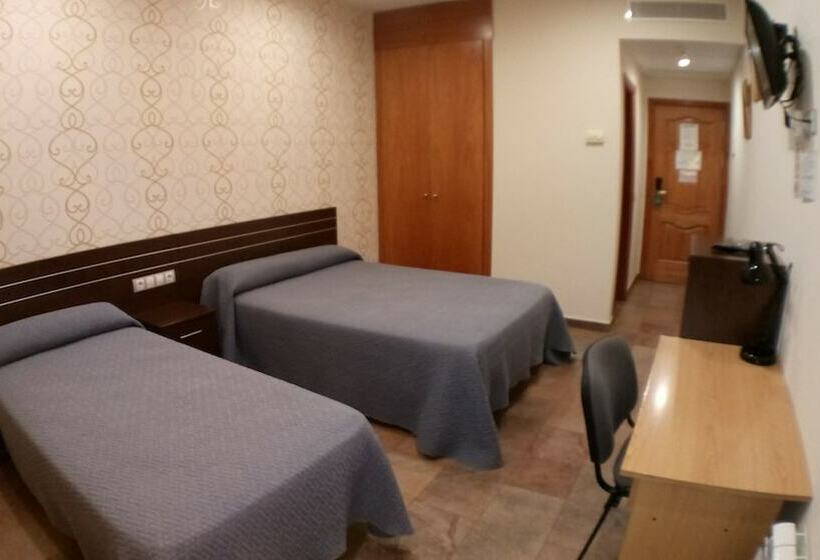 Номер Стандарт Индивидуальный, Hostal Venecia Ii