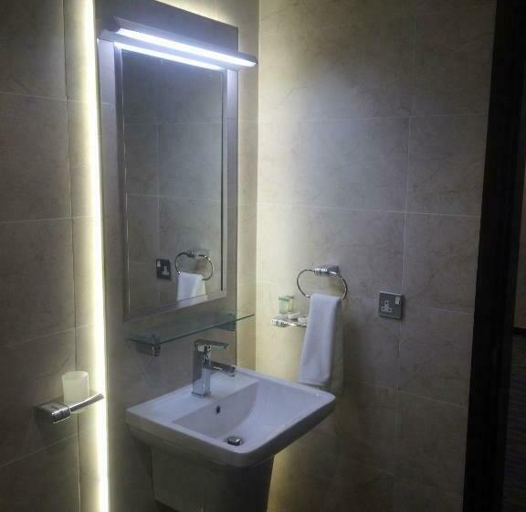 经济房, Regent Hotel Apartments