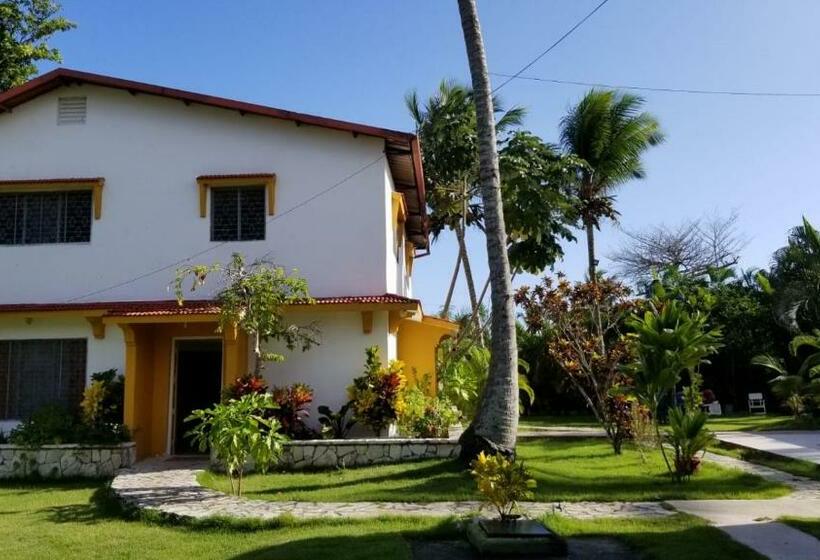 Вилла с 1 спальней и бассейном, Boca Del Paraiso