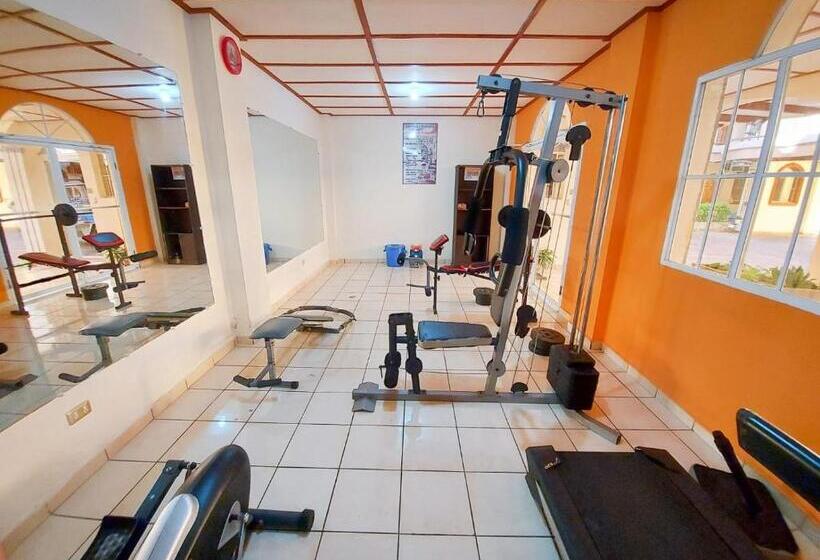 اتاق استاندارد چهار تخته, Continental Plaza