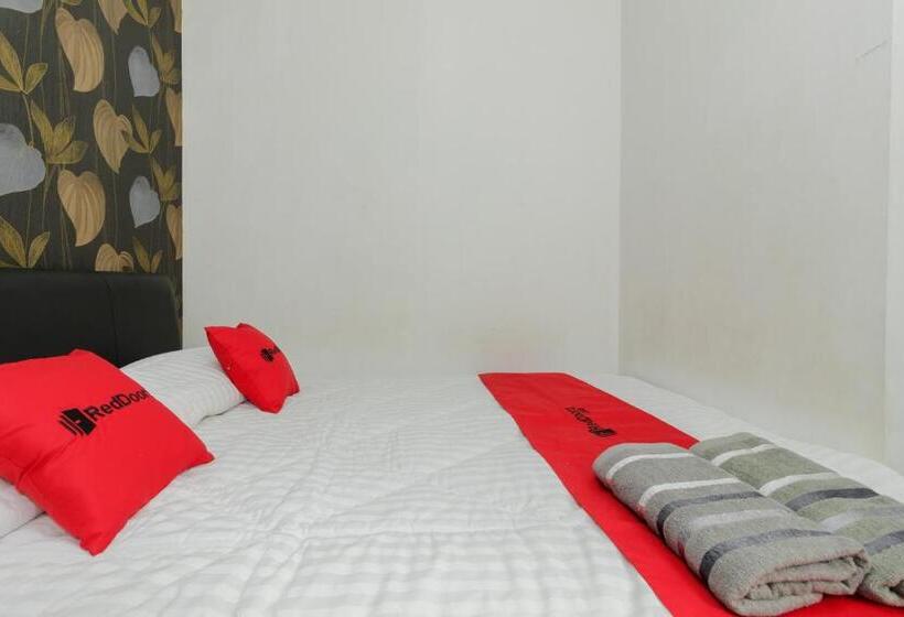Номер Economy, Reddoorz Syariah At Taman Bendungan Asahan