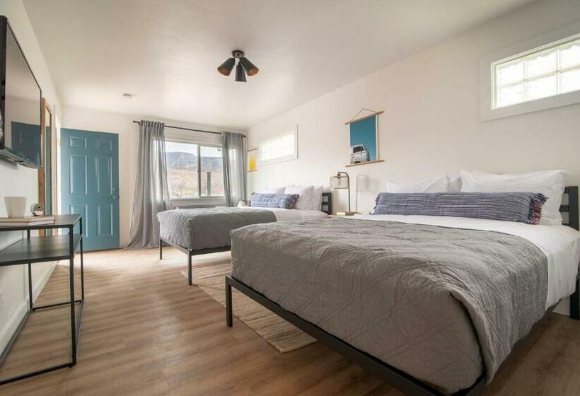 Номер Deluxe, Spoke And Vine Motel