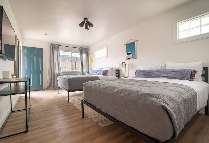 Номер Deluxe, Spoke And Vine Motel