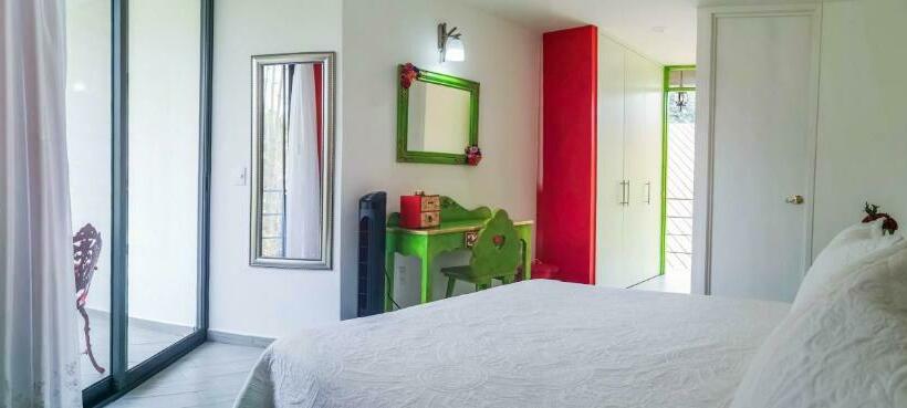 Deluxe Zimmer, El Pan Nuestro