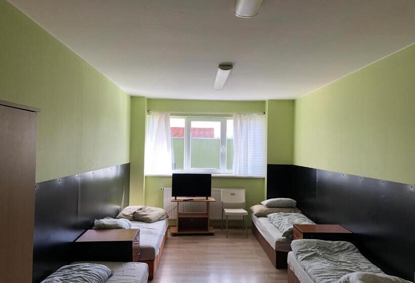 클래식 4인 룸, Apartments Stupava