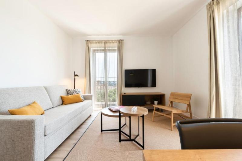 １ベッドルームアパートメント, Port Plaza Apartments