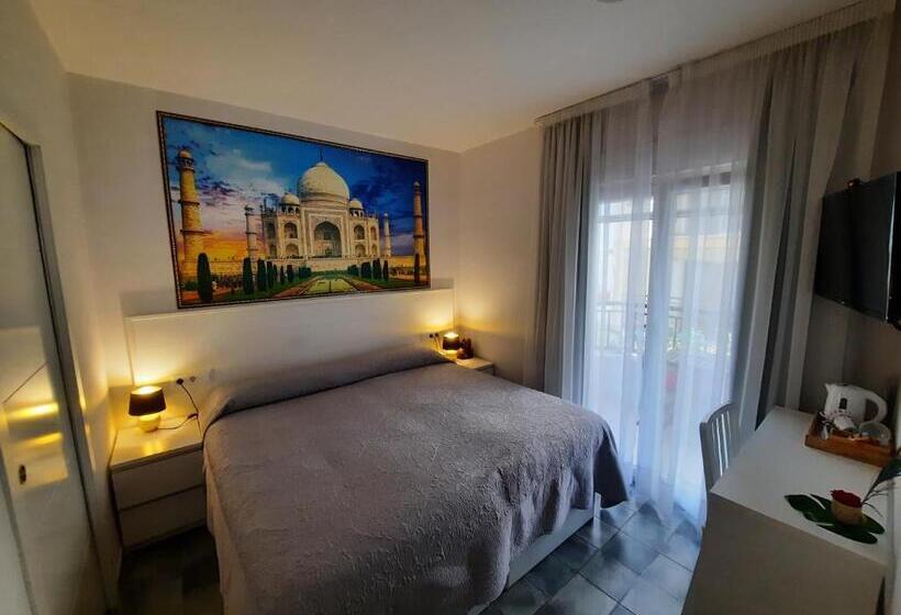 Standard Room with Balcony, Maravillas Del Mundo