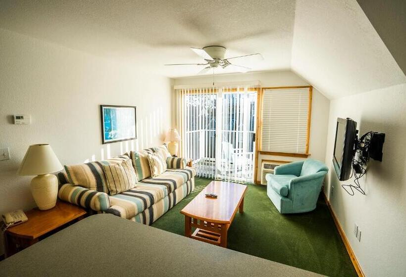 Люкс с Балконом, The Ocracoke Harbor Inn