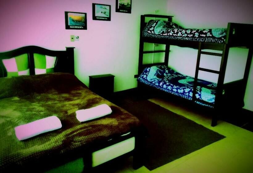 اتاق خانوادگی با سرویس بهداشتی مشترک, Hostel Tierra De Fuego