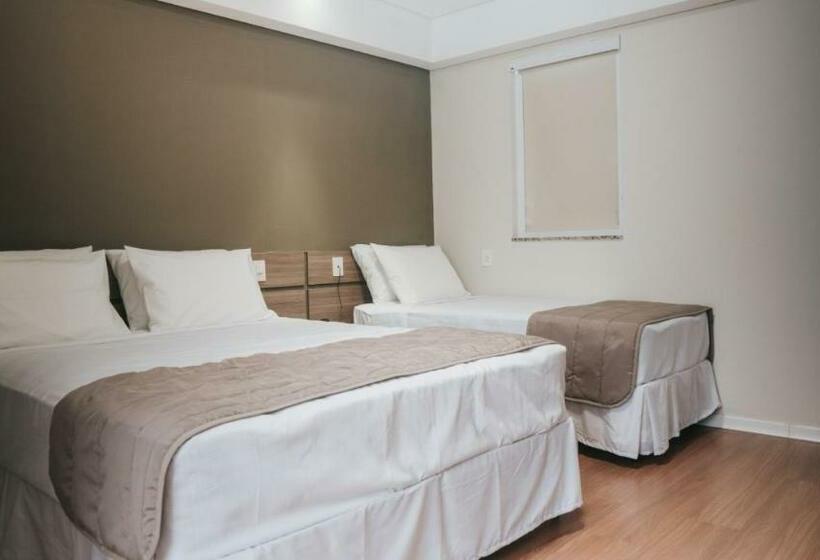 Quarto Triplo Deluxe, Golden Inn Lafaiete