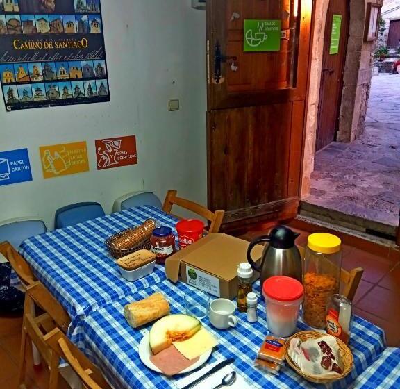 Четырехместный Номер Стандарт, Albergue Restaurante De Artieda